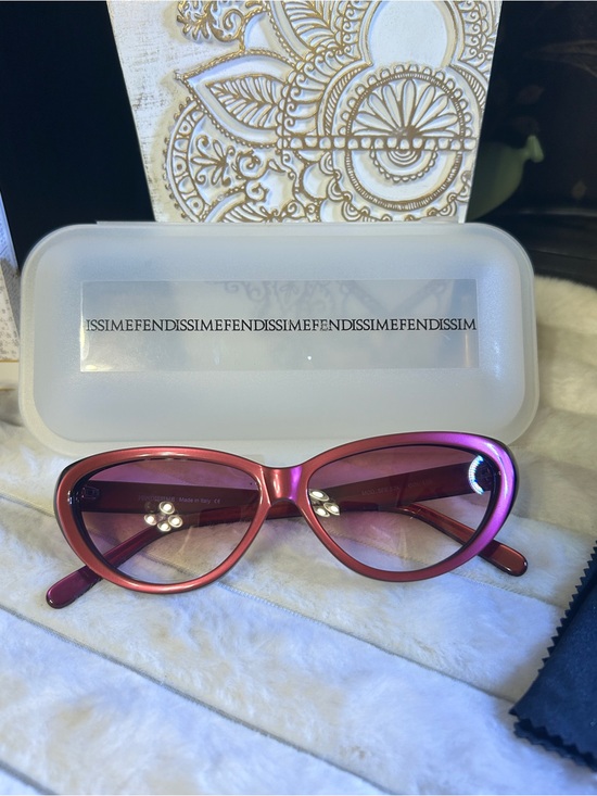 Fendi Accessories - Fendissme RARE 1980/90 Women's Metallic Pink Cat-Eye Sunglasses
